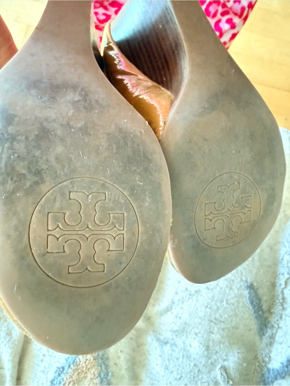 Tory Burch Caramel Patent Leather Logo Wedge shoes - Picture 4 of 4
